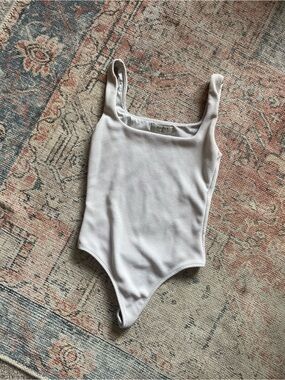 Babaton Women’s XS White textured Sculpt Body Suit